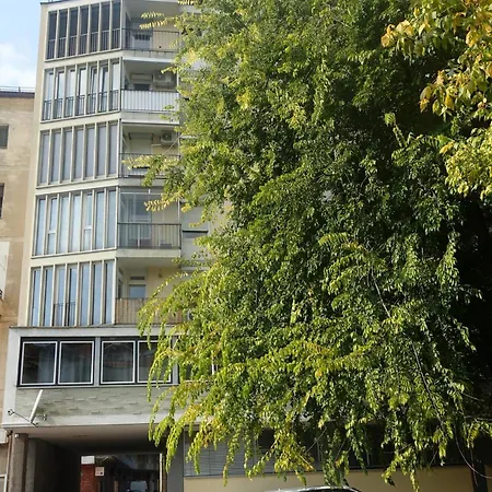 Готель Atelier